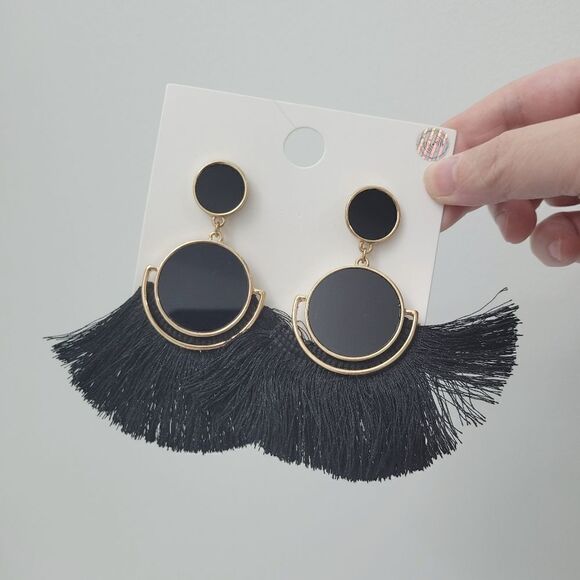 Brand New Forever 21 Black With Gold Tone Earrings - Picture 1 of 6